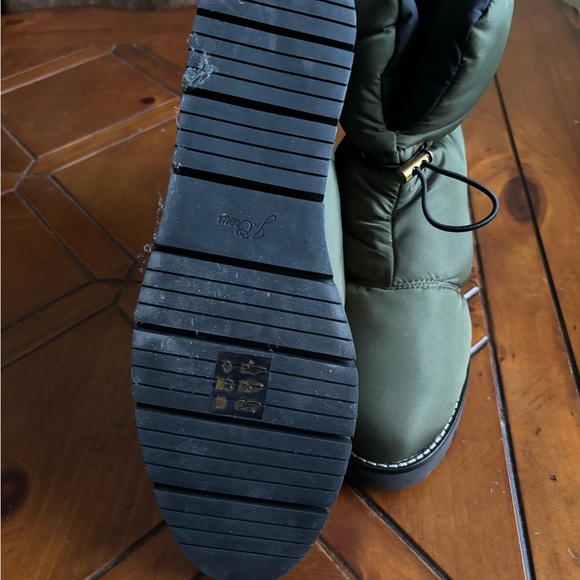 J. Crew heavy quilted water repellent booties - Picture 9 of 9